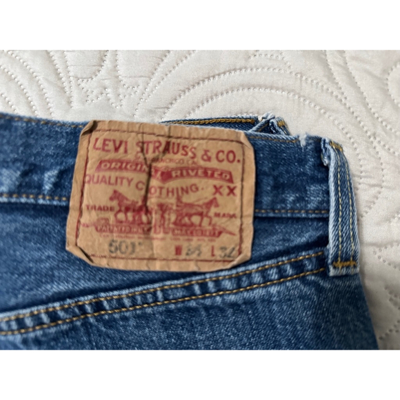 Levi’s 501 Denim Cutoffs Size 8 - Picture 4 of 11